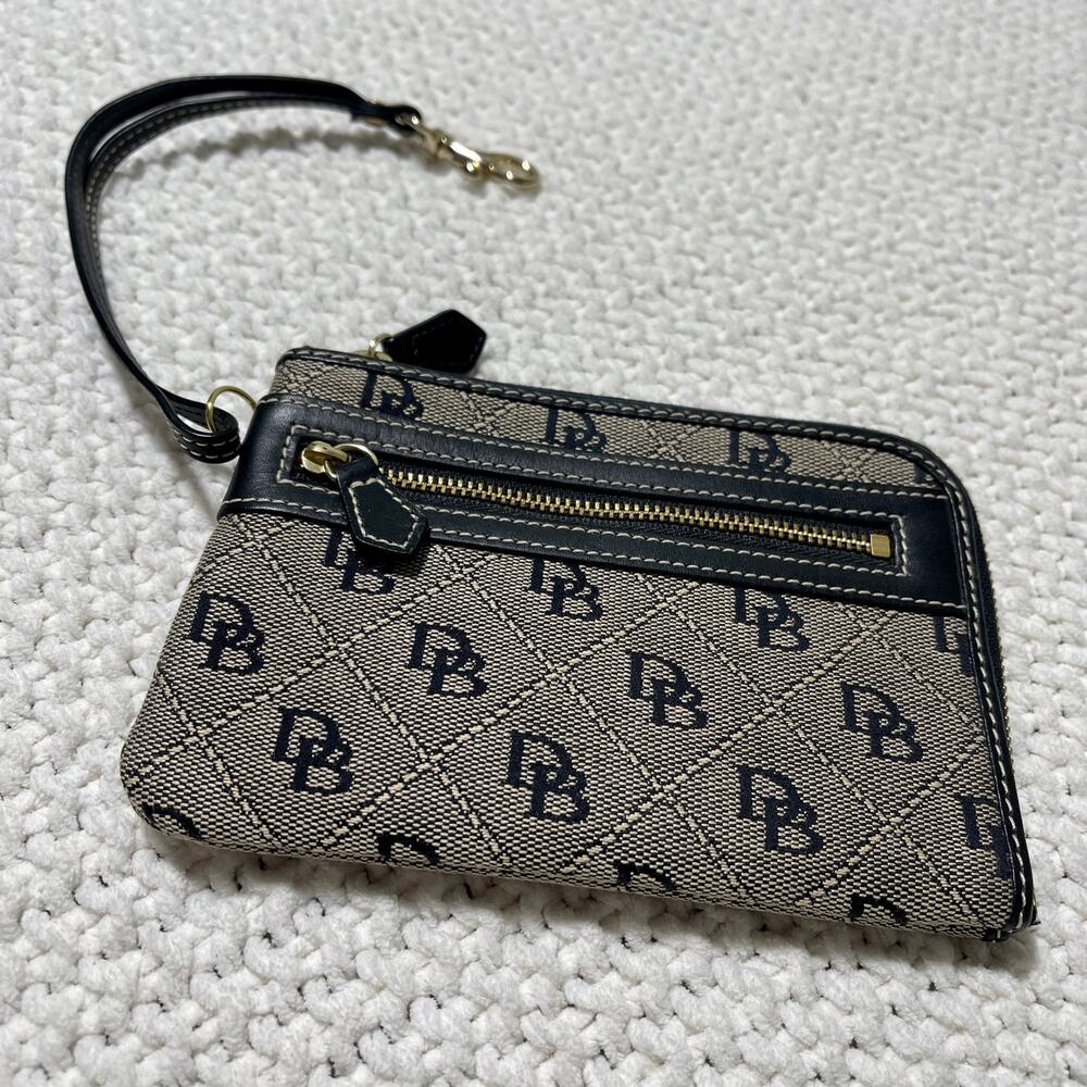 Dooney & Bourke Db Signature Wristlet Clutch - image 1